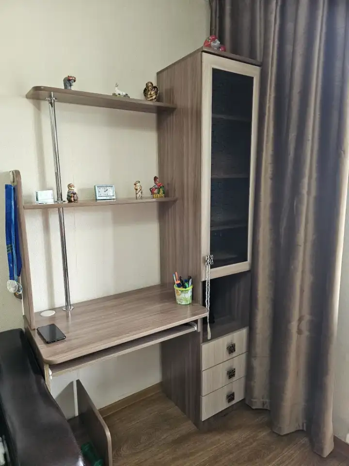 Горка, компьютерный стол, журнальный столик, фотография 3