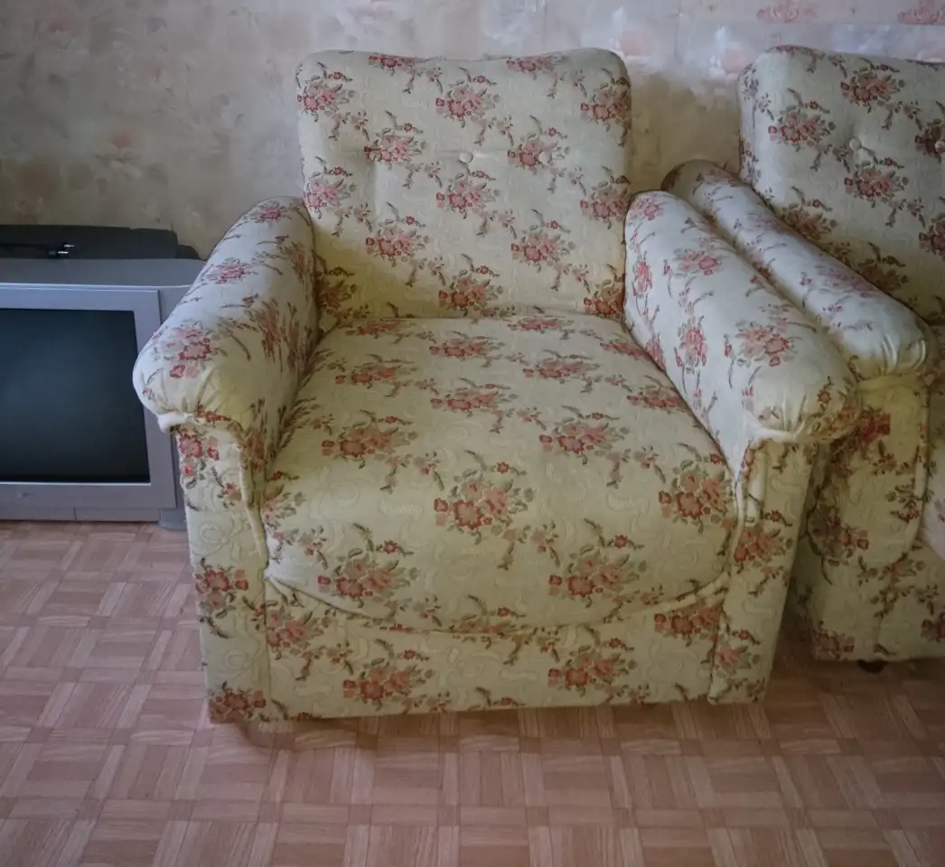 Диван и 2 кресла Румыния, фотография 5