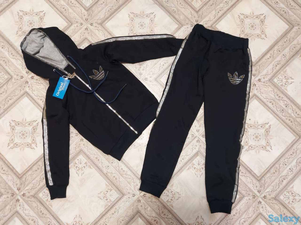 Спортивный костюм для девочки, фотография 1