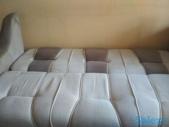 диван книжка  б.у.для гостиной., фотография 2