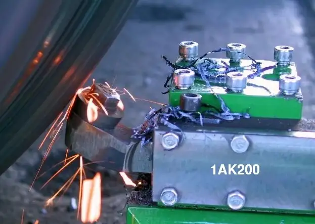 Колесотокарный станок для обточки колес, фотография 2