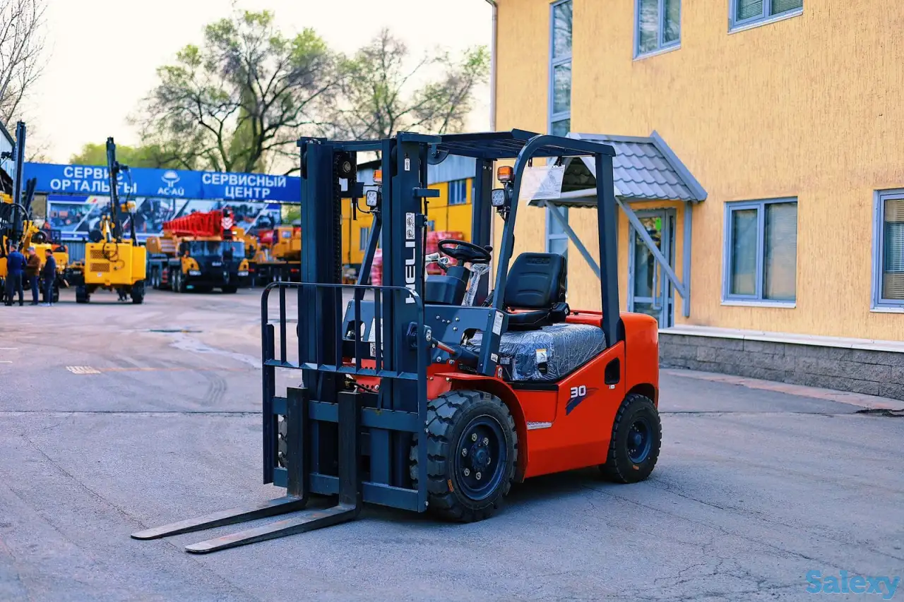 Дизельный вилочный погрузчик, фотография 3