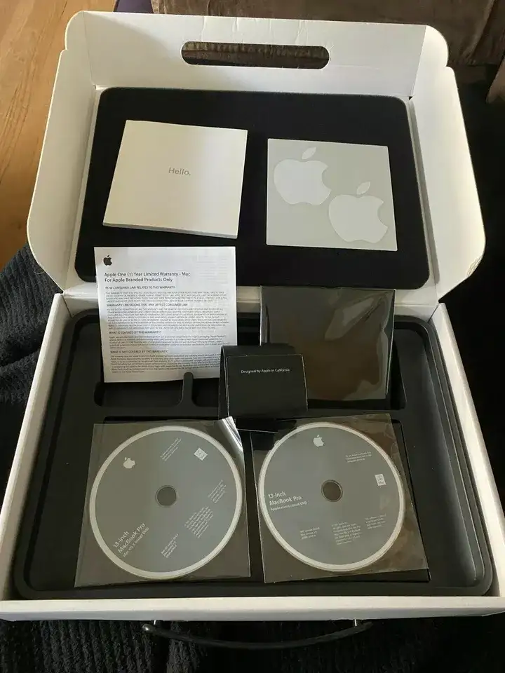 Macbook Pro 14 дюймов абсолютно новый 2024  Запечатанныйнеоткрытый в коробке, фотография 2