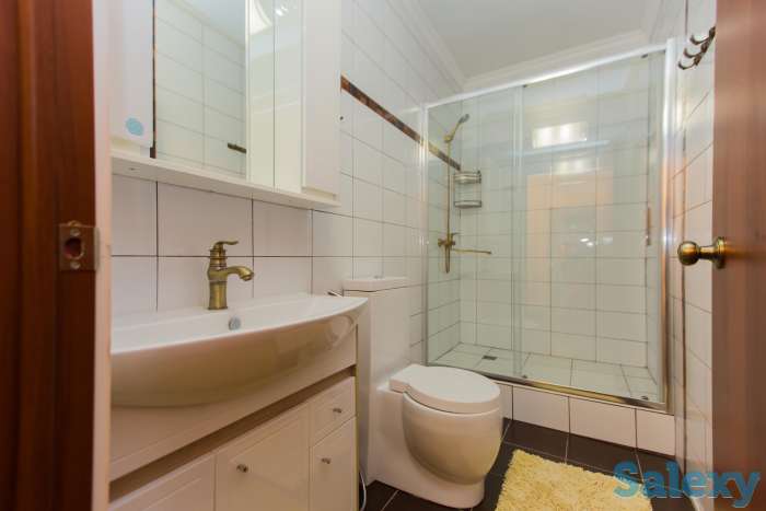 3-комнатная квартира, 130 м², 2/5 этаж, улица Тулебаева 114а — Толе би, фотография 12