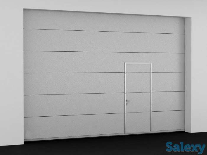 Секционные автоматические противопожарные ворота 3000 х 2500 со встроенной калиткой, фотография 2