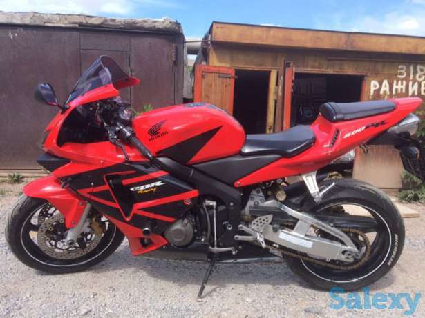 Honda cbr600rr 2003 г.в, фотография 1