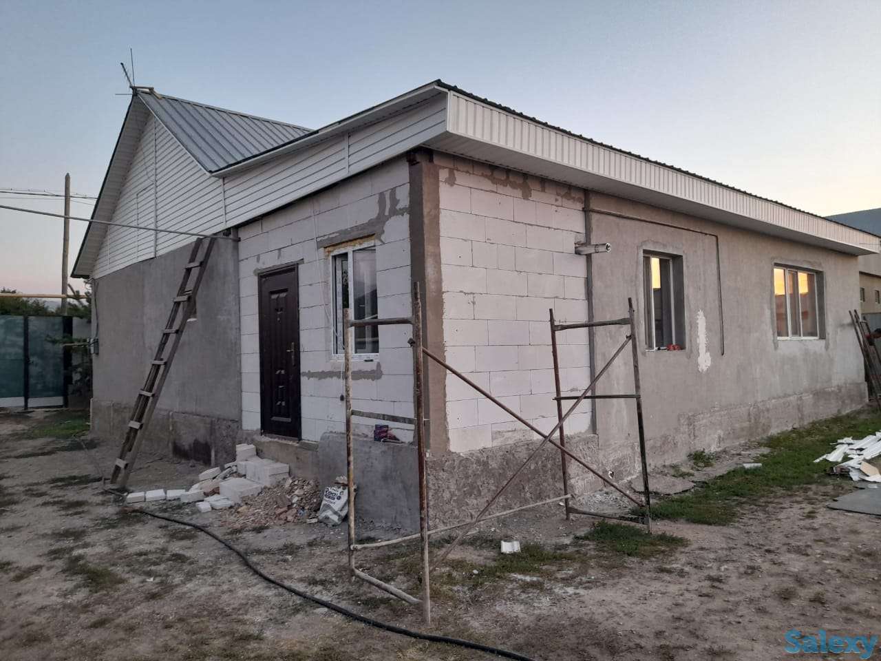 Ремонт домов, Левкас, закатка, поклейка обоев, поклейка галтель, наливной пол, мюнхенское, штукатурка, жидкий травертин., фотография 3