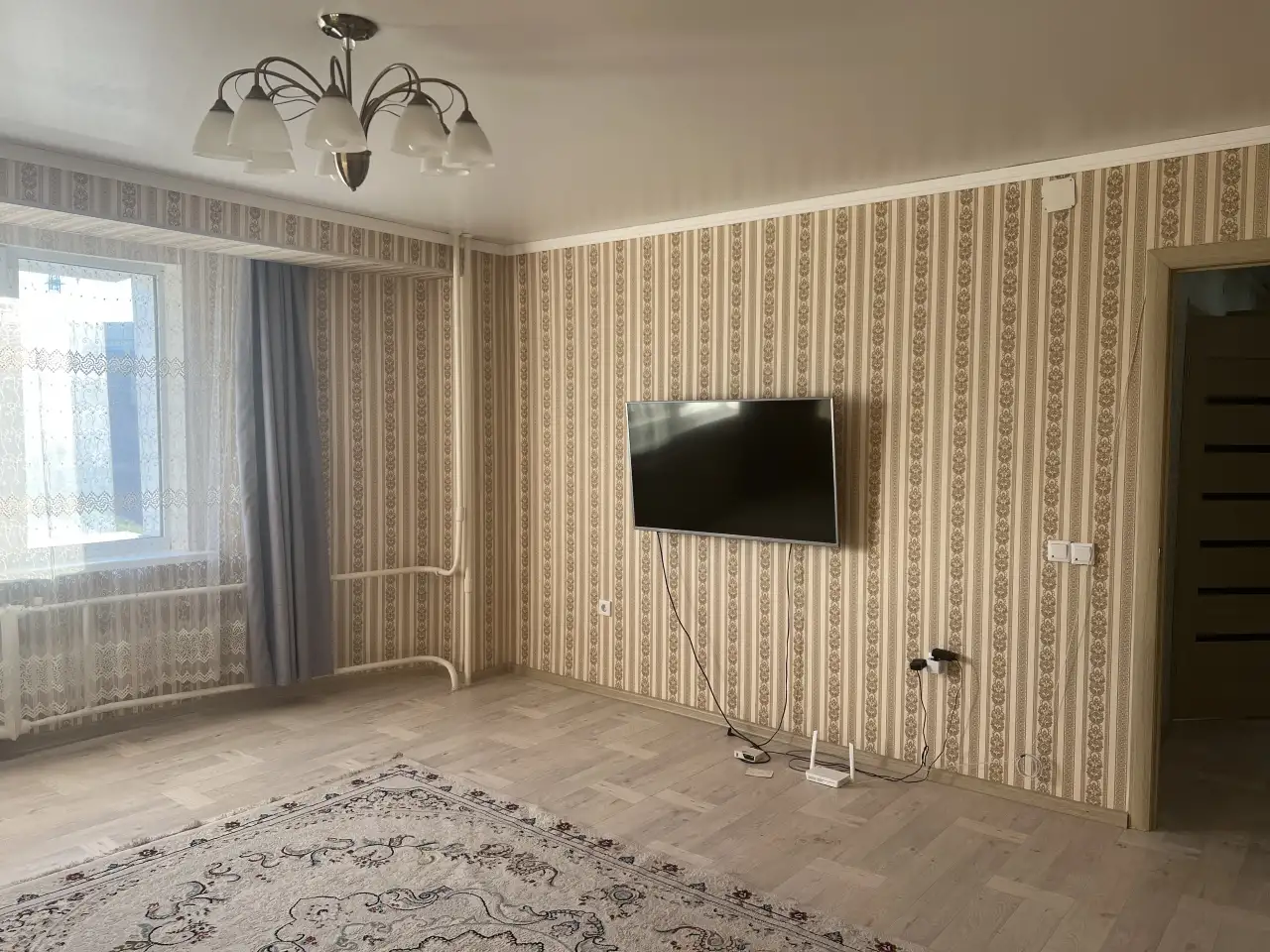 Сдаётся 2-х комнатная  квартира на проспекте Казыбек би, фотография 4