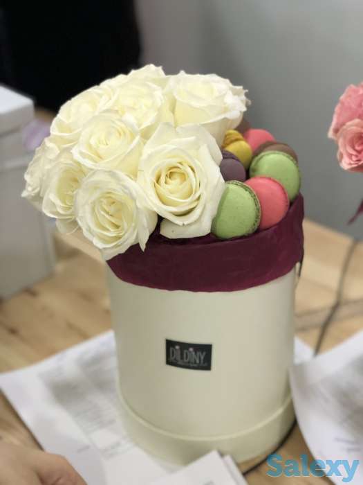 Свежие Цветы и Сладости в коробке Алматы. Доставка. Звоните!, фотография 1