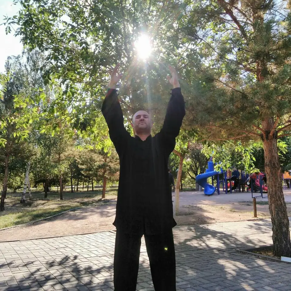 Занятия оздоровительным цигун, тайцзи и медитацией., фотография 1