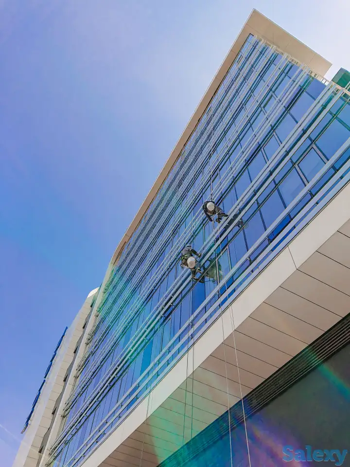 Высотный клининг / Мойка фасада / Мойка окон / Высотные работы / Промышленный альпинизм /Альпинисты, фотография 1