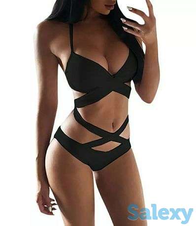 Черного цвета купальник, фотография 1