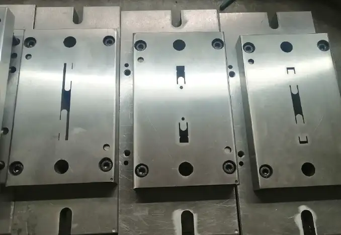 Оборудование для производства подвесных потолков Грильято, фотография 3