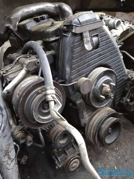 Двигатель  Toyota 3L v-2.8 на Hiace, фотография 1