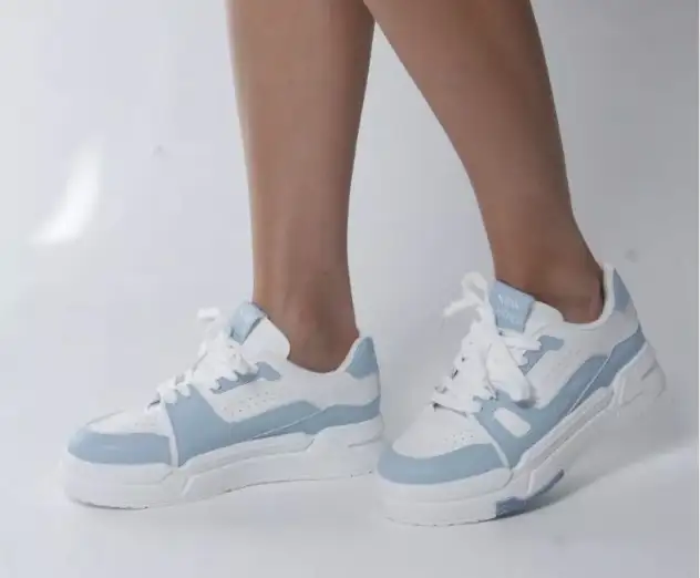 Продам женские кроссовки, фотография 1