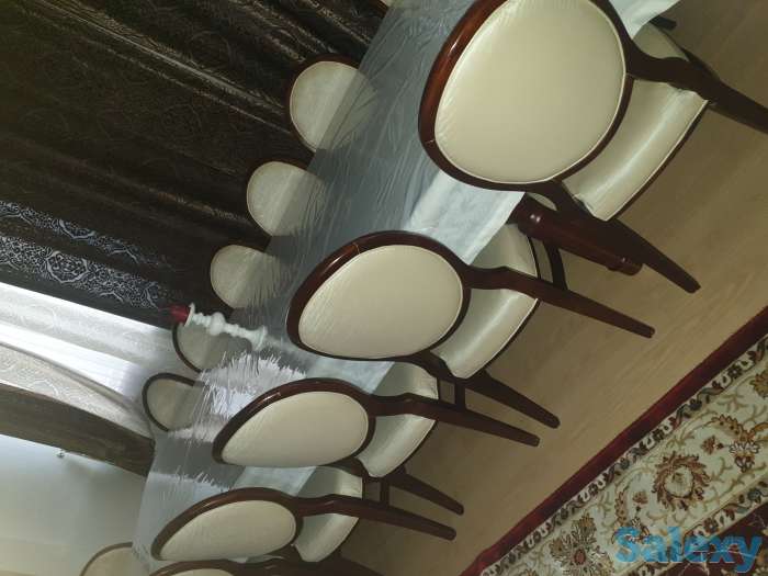 Стулья, столы, бра, фотография 1