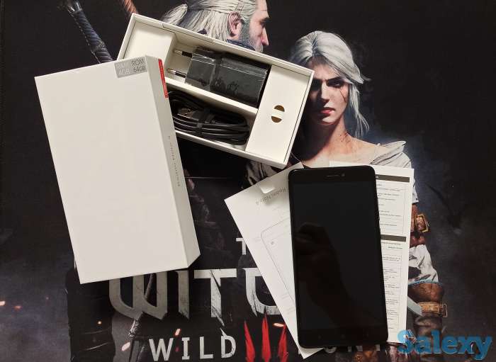 Продам Sony PlayStation 4 Slim 1 Tb + в подарок Смартфон, фотография 4