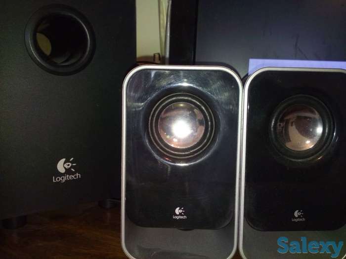 Персональный компьютер, монитор, офис-кресло, фотография 6