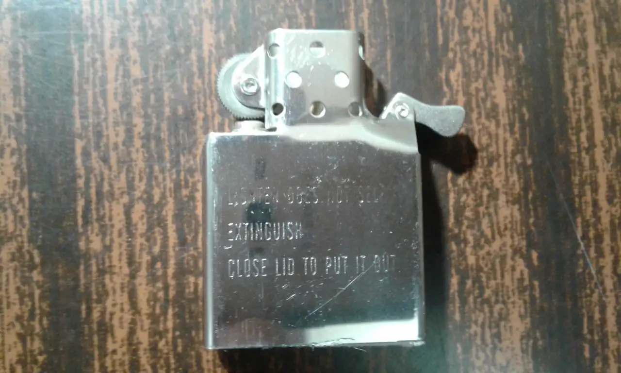 Коллекционная бензиновая зажигалка Cohiba 2006 г., фотография 5