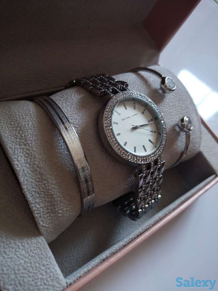 Набор (часы+2 браслета) для девушек, фотография 1