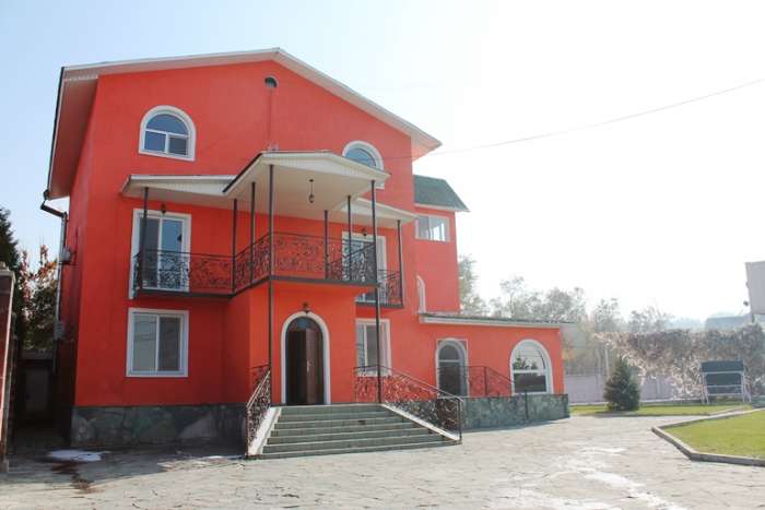 7-комнатный дом, проспект Достык — Тайманова, фотография 1