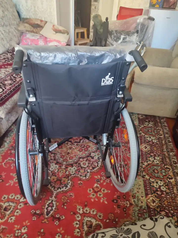 Продам инвалидную коляску, фотография 3