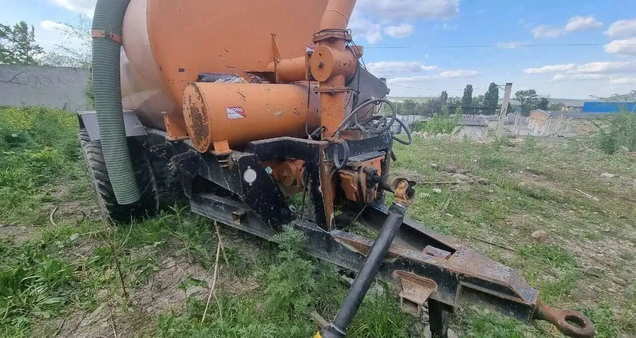 Разбрасыватель удобрений Lmr Azene T, 2014, фотография 2