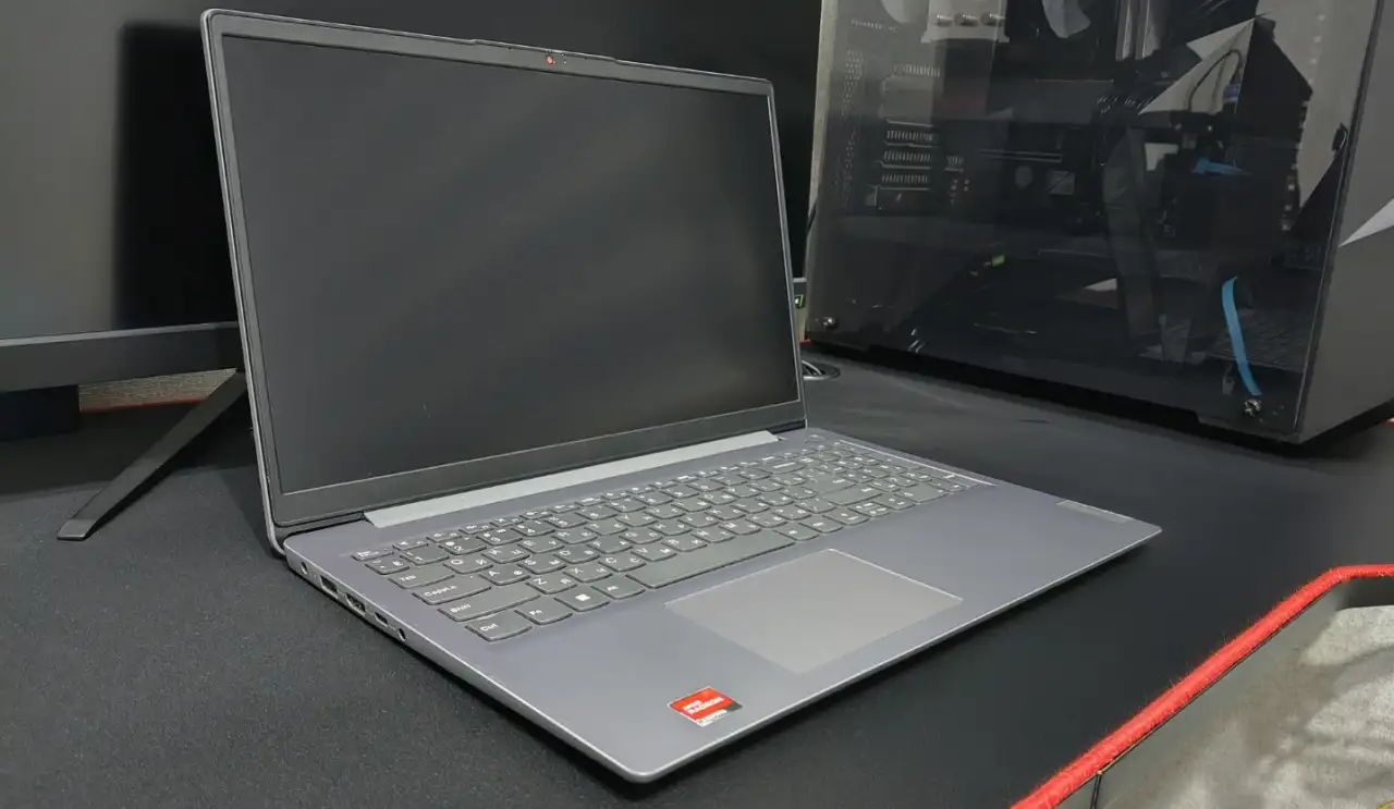 Ноутбук Lenovo Ryzen 3, фотография 2