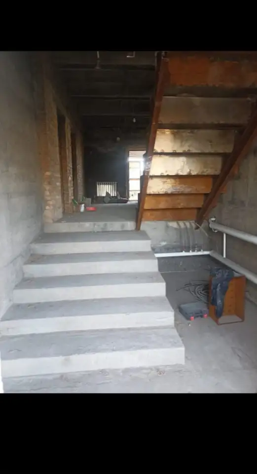 Продам дом в радужный без отделки все камуникации центральные, фотография 3