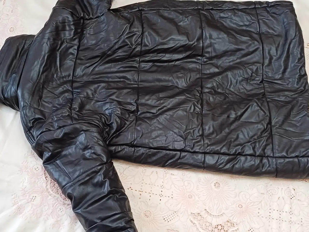 Продается кожаный пуховик, фотография 4