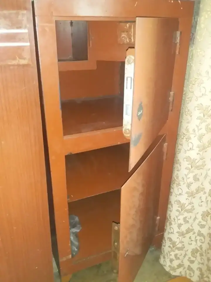 Сейф металлический советский 3 секции с ключами, бу, фотография 2