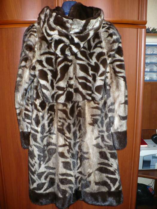 Шуба норковая, берет норковый, сумочка с норковой отделкой, фотография 1