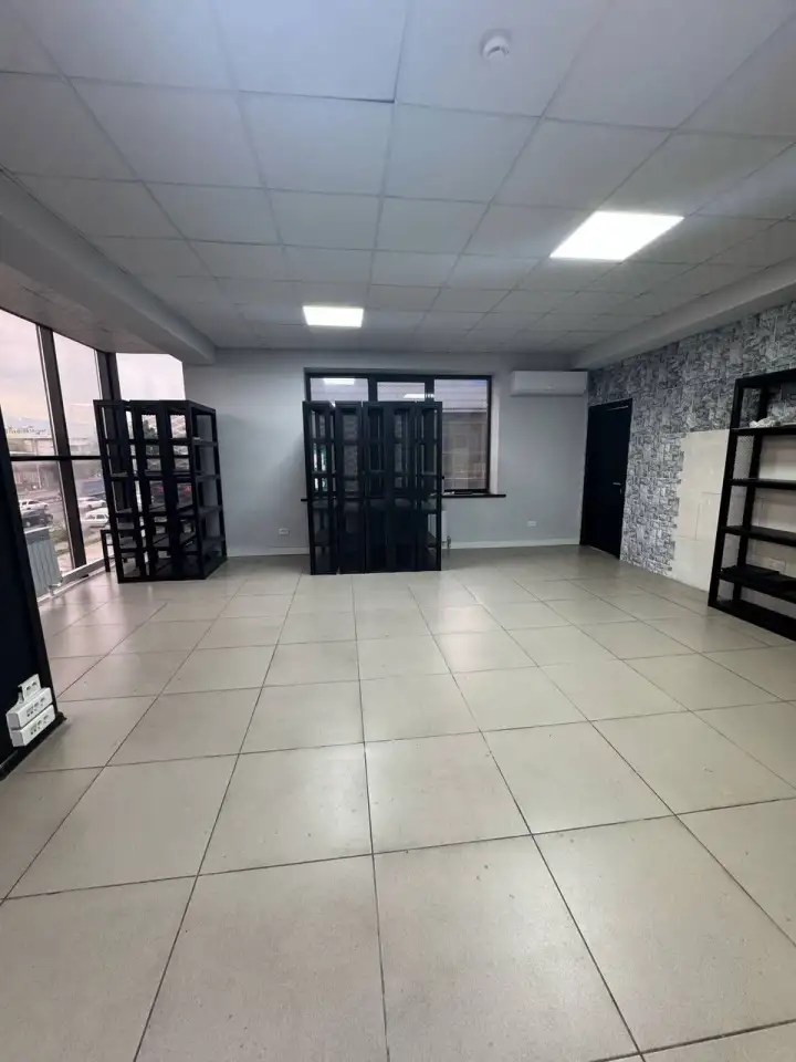 Сдам в аренду коммерческое помещение 200м, Жусанды 1Б, фотография 4