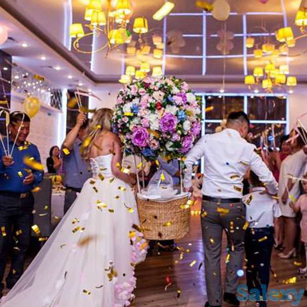 Платье со шлейфом 42-44 на корсете, фотография 1