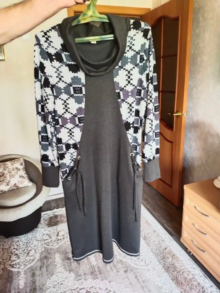 Распродажа женских платьев, фотография 3