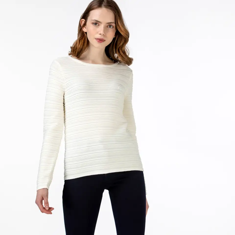 Женский свитер lacoste slim fit, фотография 1