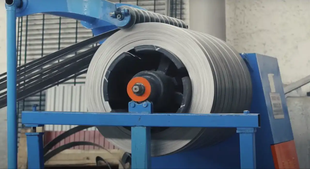 Линия для продольной резки  рулона металла модель JB 0.7x1250, фотография 4