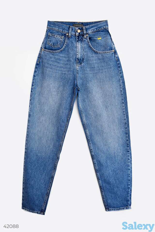 Стильные джинсы с вышивкой, фотография 1