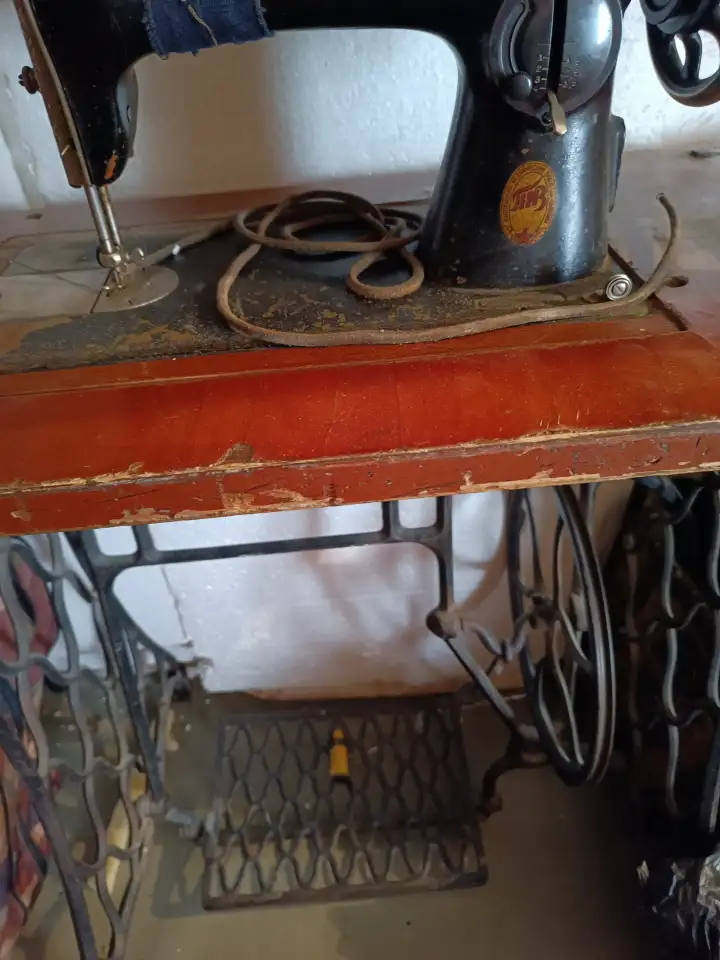 Продам швейную машинку, фотография 1
