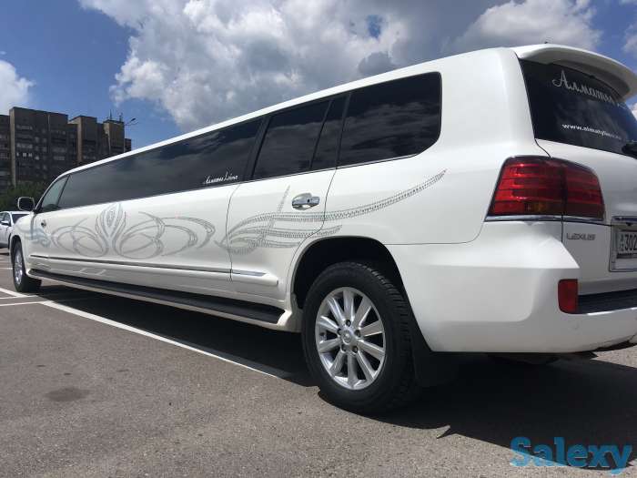 Лимузин Lexus LX570 в кристаллах Swarovski, фотография 3