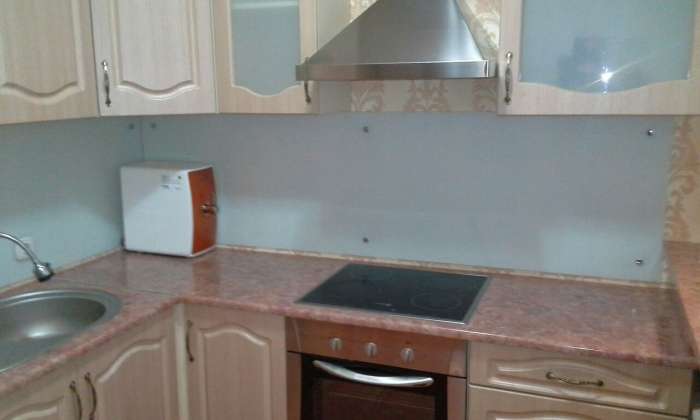 кухонные фартуки из стекла, фотография 3