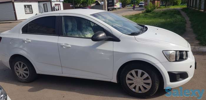 Автомобиль Chevrolet Aveo, фотография 1