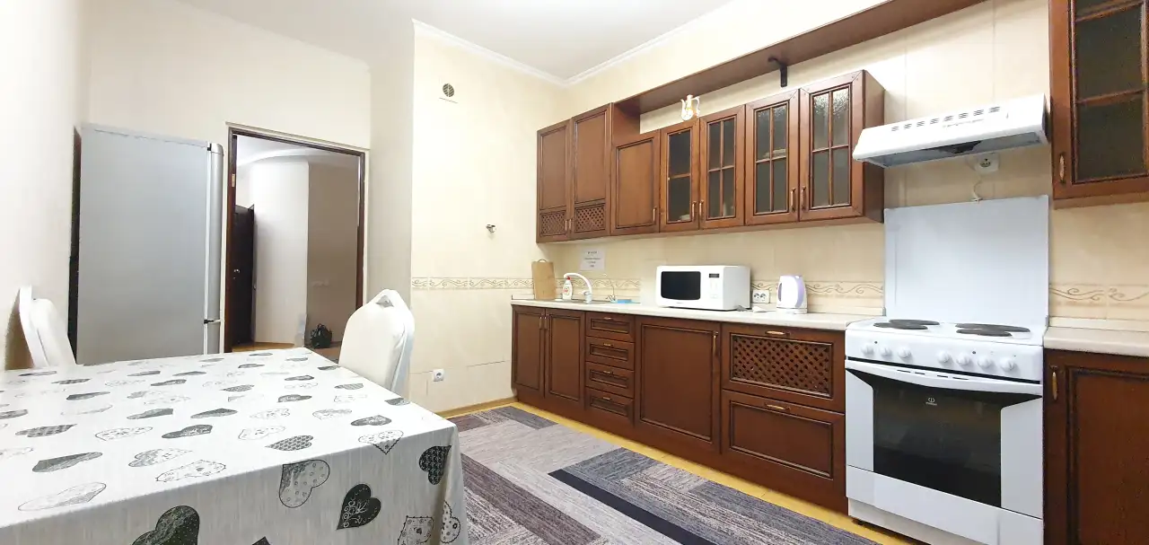 3- х комн с 4-мя кроватями и раскладным диваном с видом на Байтерек, фотография 10