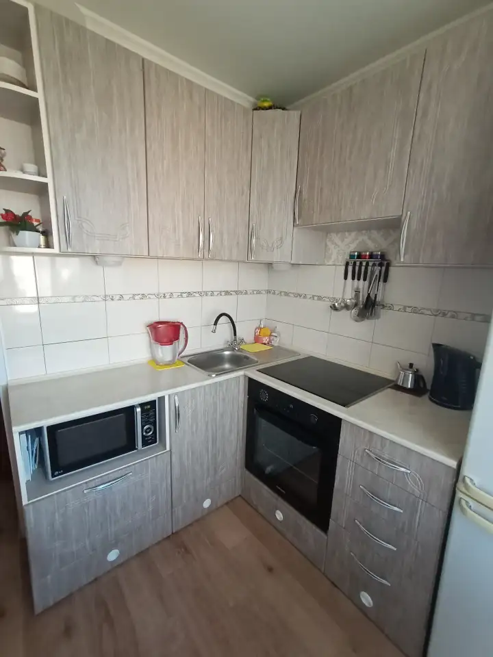 Продам 2 комнатную квартиру в центре, фотография 1