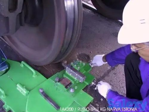 Мобильный колесотокарный станок 1АК200 - обточка колес без выкатки, фотография 1