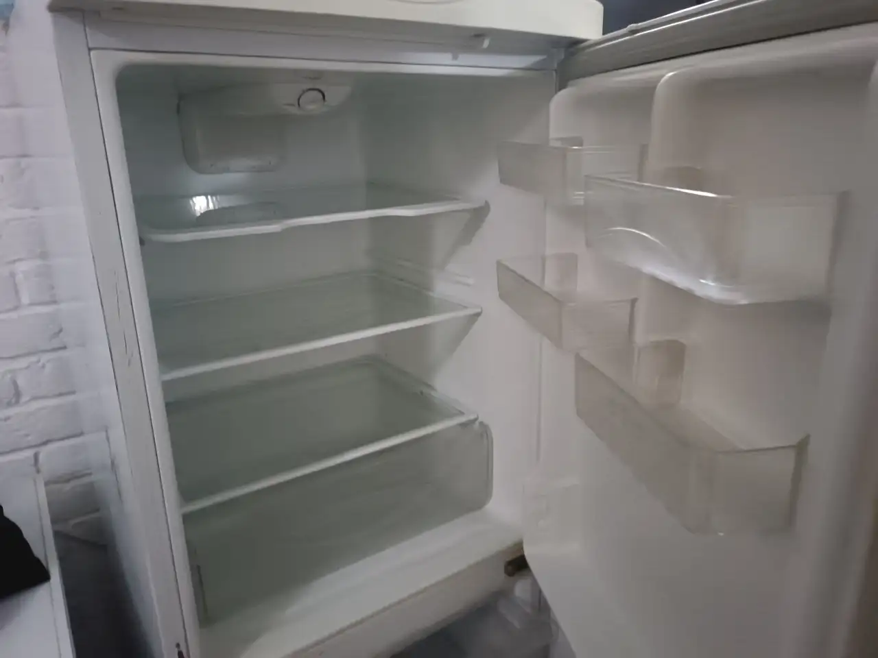 Холодильник в рабочем состоянии, фотография 1