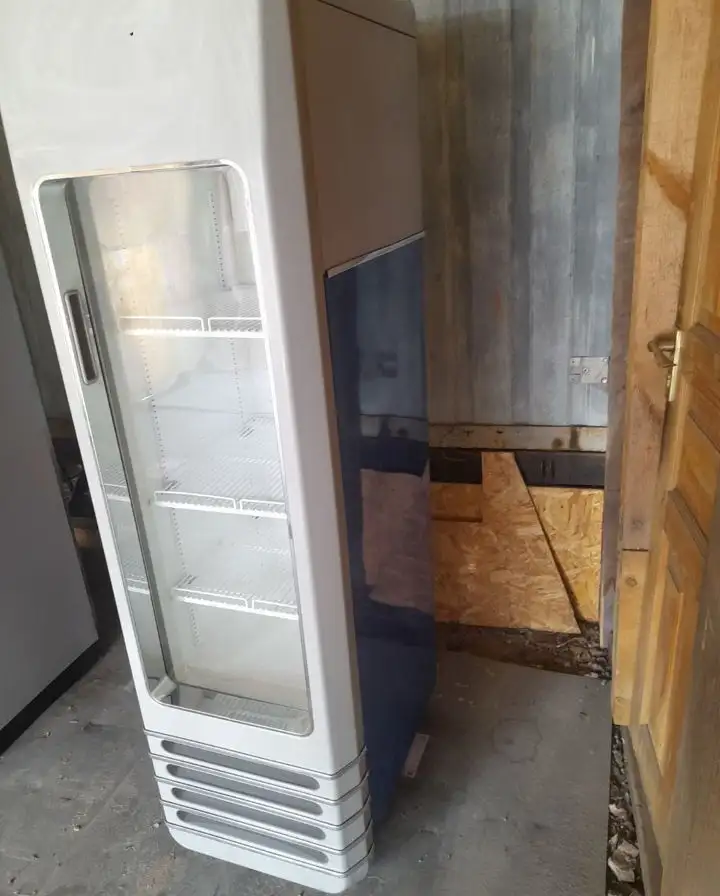 Холодильный шкаф витрина, фотография 3