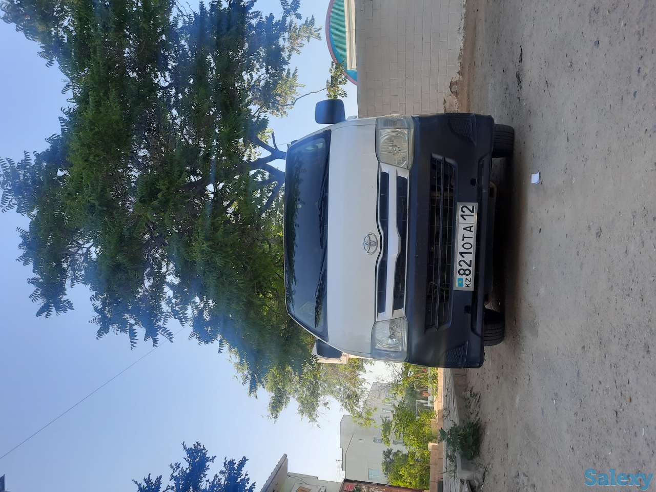 Ищу работу с личным  автомобилем Тойота Хайс 2012 года 14 мест, фотография 1