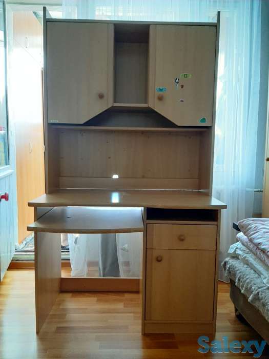 Рабочий стол, фотография 1