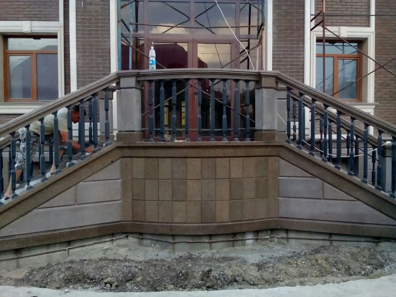 Проектируем лестницу в дом. Монтаж  из мрамора, гранита, травертина. Внутренние и наружные. Замер - бесплатно, фотография 7